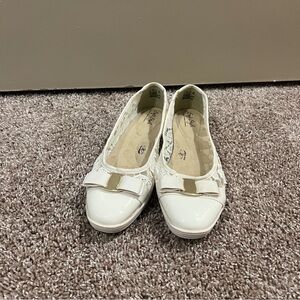 Soft Style Bone Lace Fagan Loafer Ballet Flats Patent Toe Bow Hush Puppies 11